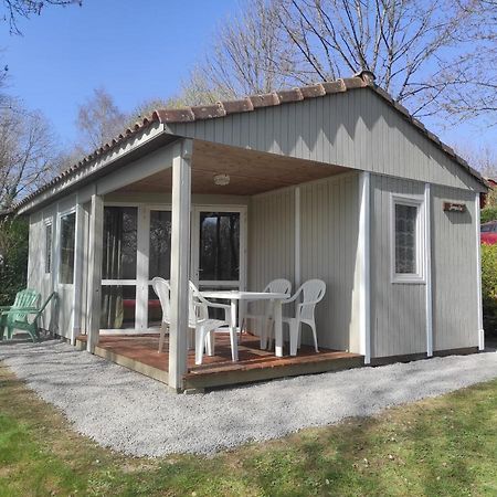 Chalet Simple Au Camping L'Etruyere Au Lac La Tardiere Bagian luar foto